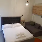 Deni Sea View * Vlorë