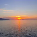 Deni Sea View *