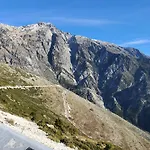 Deni Sea View * Vlorë