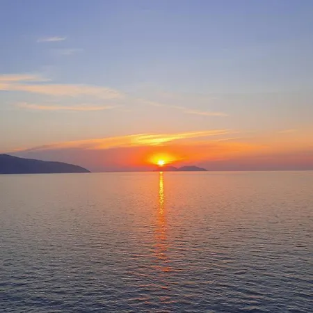 Deni Sea View *