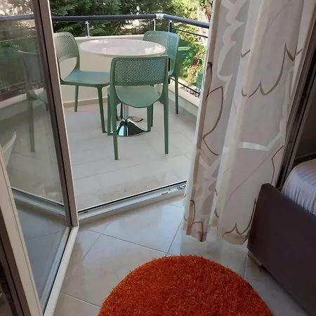 Appartement Deni Sea View *