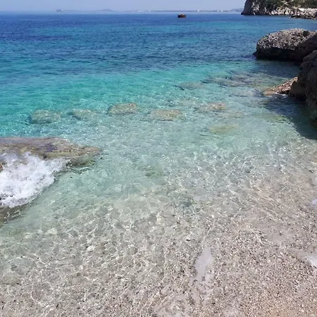Deni Sea View Lägenhet Vlorë