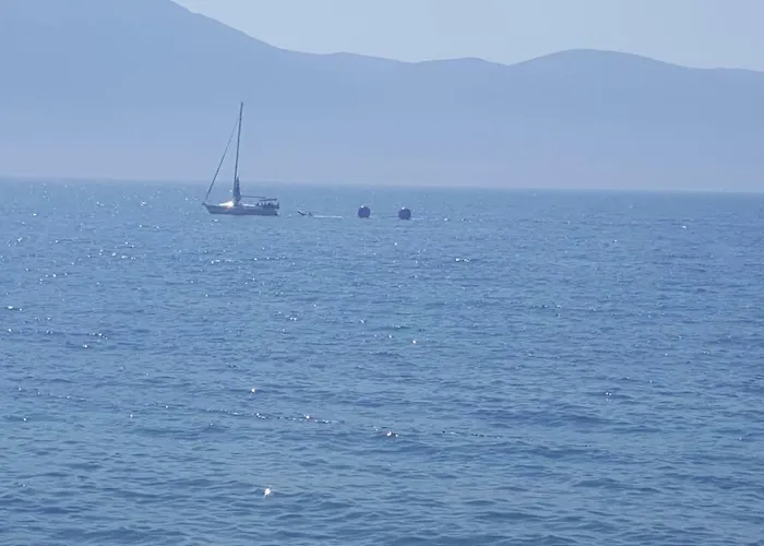 Deni Sea View *
