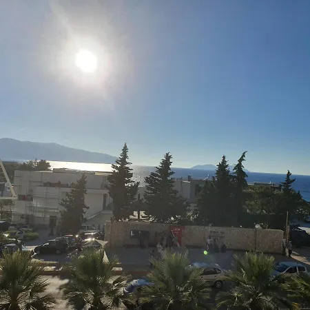 Apartment Deni Sea View