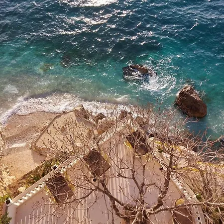 Deni Sea View *