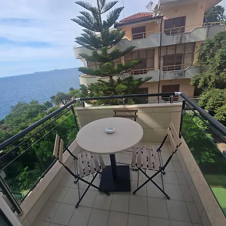 Deni Sea View *