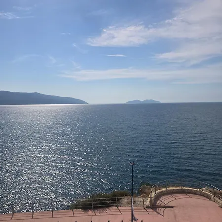 Deni Sea View
