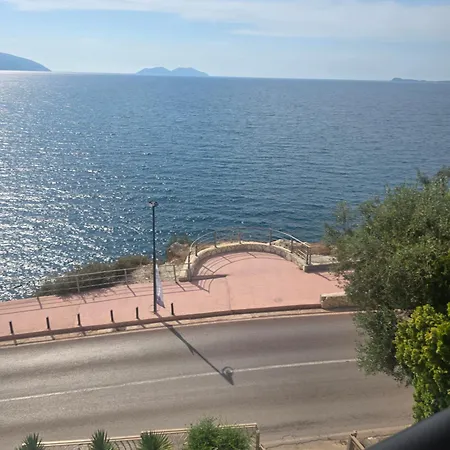 Deni Sea View *