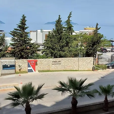 Deni Sea View