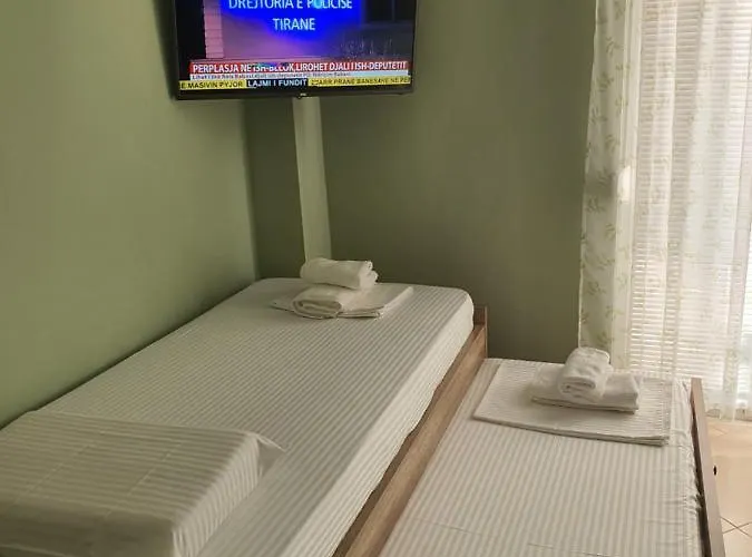 Deni Sea View Appartement Vlorë