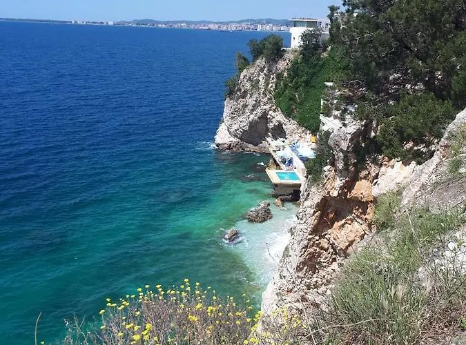 Appartement Deni Sea View *