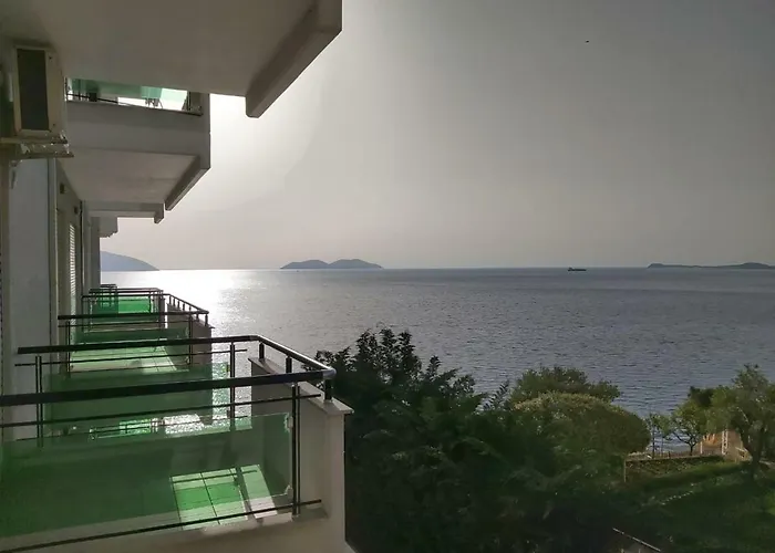 Deni Sea View * Vlorë